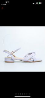 (Category: ) located in . Submitted by bloom.closet (Listing ID 1279884587, Image 1). Description: .