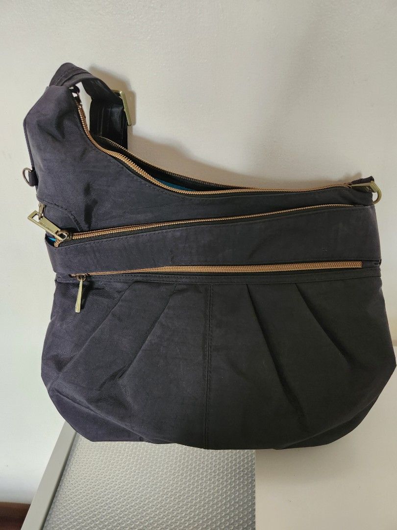 Travelon Anti Theft Signature 3 Compartment Cross Body Bag