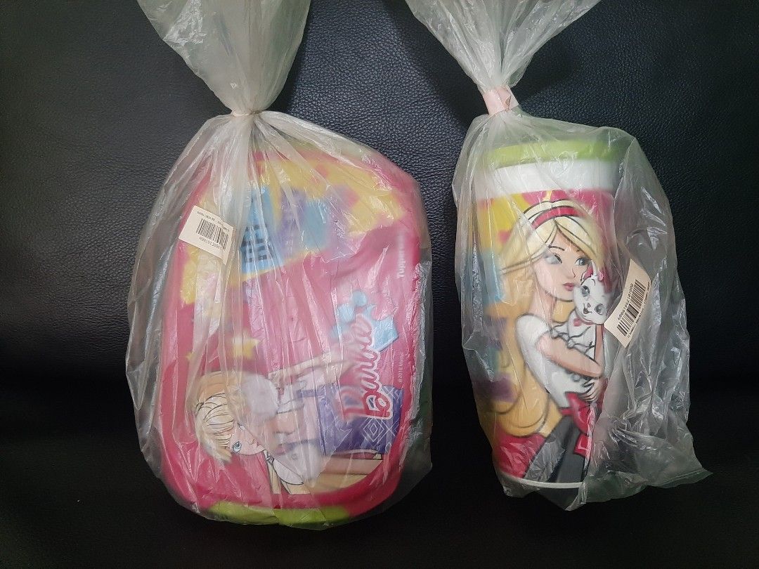 Tupperware Barbie Lunch set
