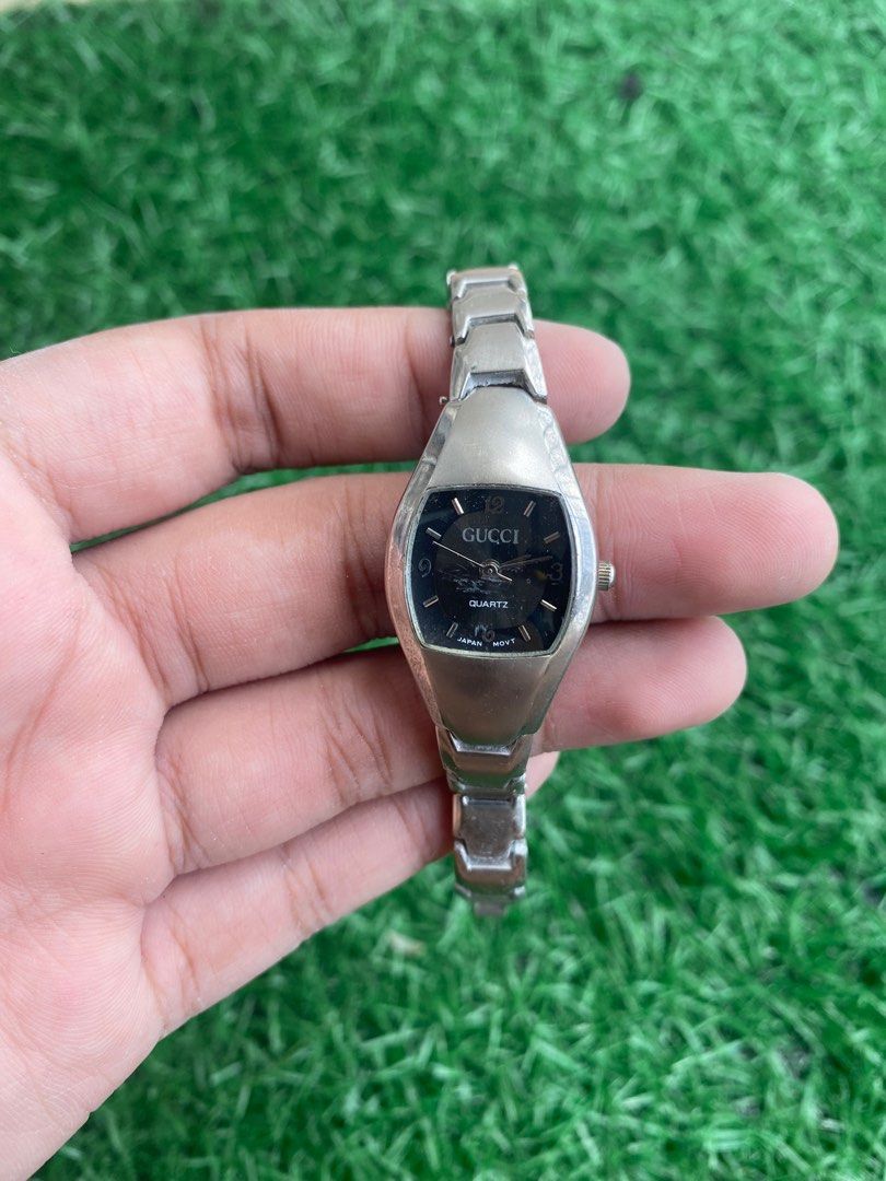 Vintage gucci watch japan movt outlet