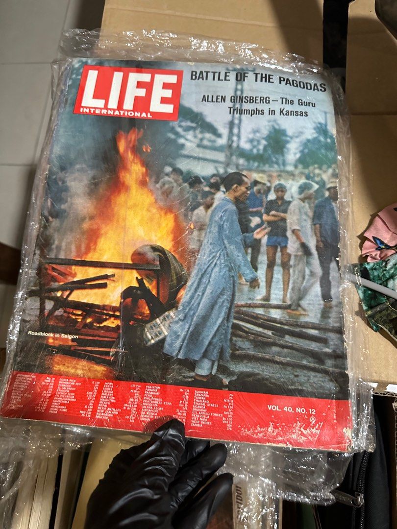 vintage magazines , life , esquire (Category: Magazines) located in Makati City. Submitted by mjmjmi (Listing ID 1279868911, Image 3). Description: .