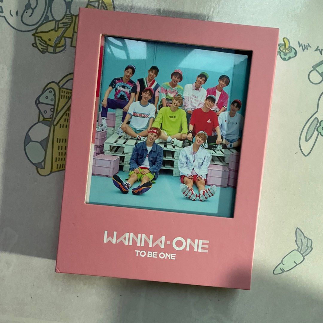 同梱可】中古品 韓流 SEVENTEEN WANNA-ONE 他 17 IS RIGHT HERE CD