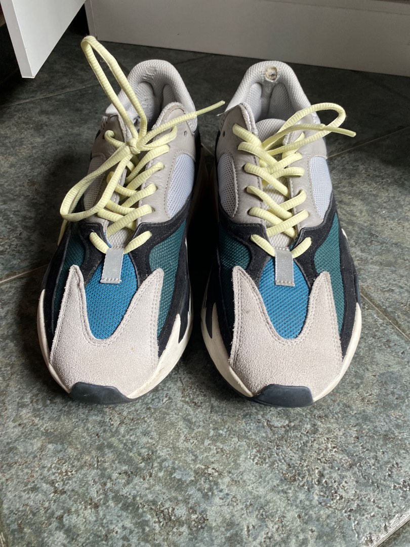 Wts hotsell yeezy 700
