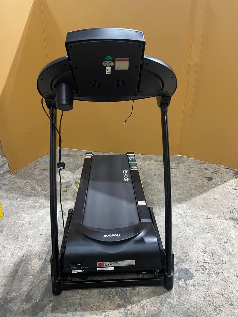 Reebok zr8 treadmill deals sports direct