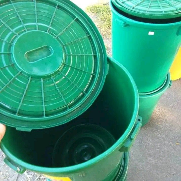 65L EMPTY DRUM (LINISIN PA) (Category: Storage Boxes & Baskets) located in Manila. Submitted by itsmonico391240 (Listing ID 1280284395, Image 1). Description: 135 wholesale price minimum 100pcs 250 each ready to use location:san rafael bulacan.