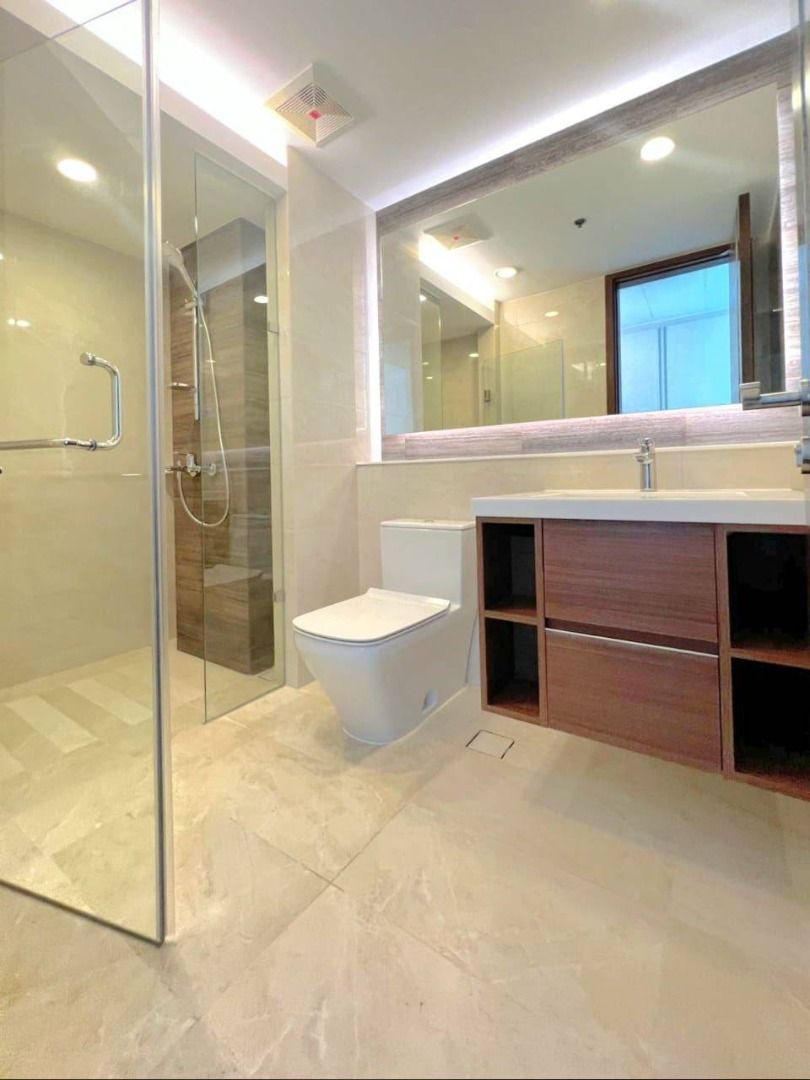 3 Bedroom Unit two Roxas Triangle, Makati for rent Tower The