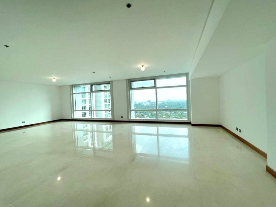 3 Bedroom Unit two Roxas Triangle, Makati for rent Tower The