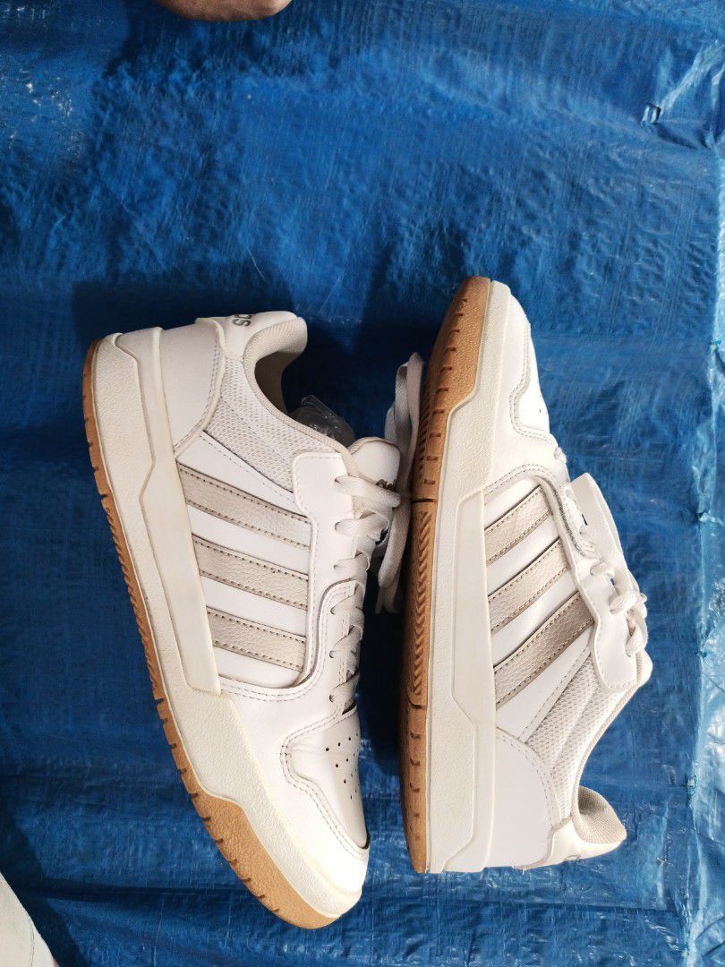 Adidas neo cheap gold shoes