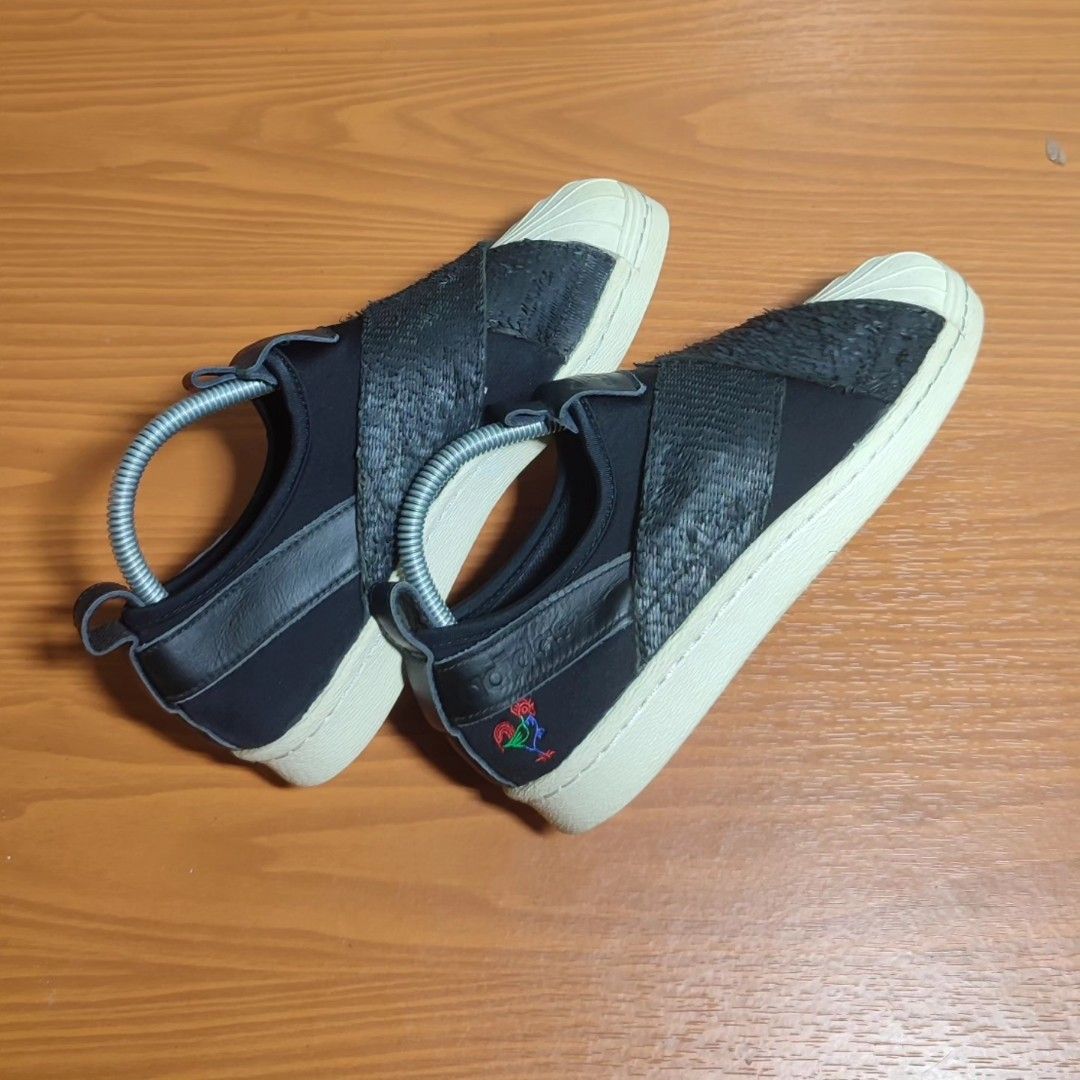 Adidas slip on sales 38
