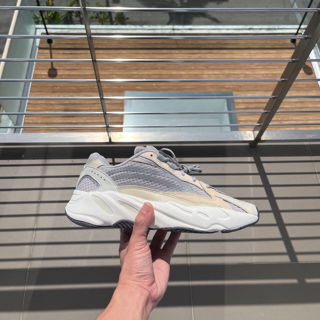 V2 Cream Yeezy 700 Static Outfits Adidas Yeezy Boost 700 V2 Cream