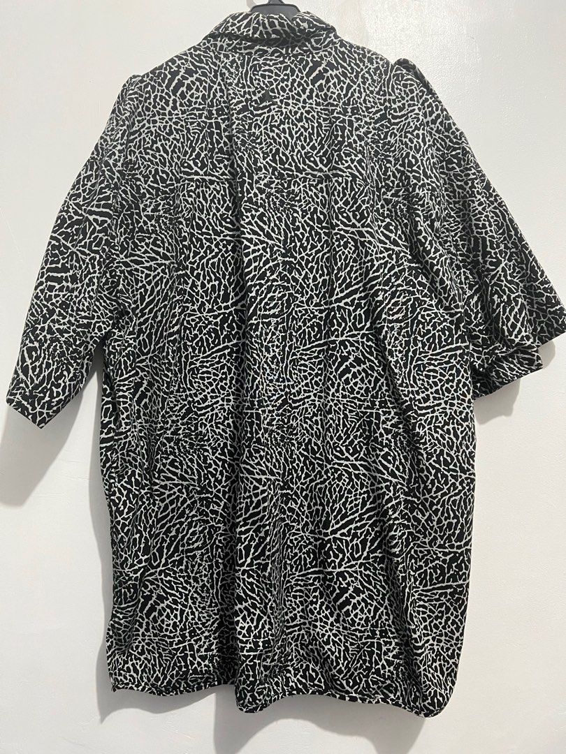 Air Jordan Elephant Print Polo (Category: Tshirts & Polo Shirts ) located in Makati City. Submitted by Row23 (Listing ID 1280093431, Image 2). Description: Gifted/ Closet Queen XXL on tag Dimes- 26.5x32.5 10/10 3K +sf MOP- Gcash JNT Courier .