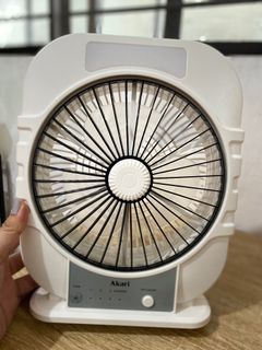 Akari LED oscillating Desk Fan