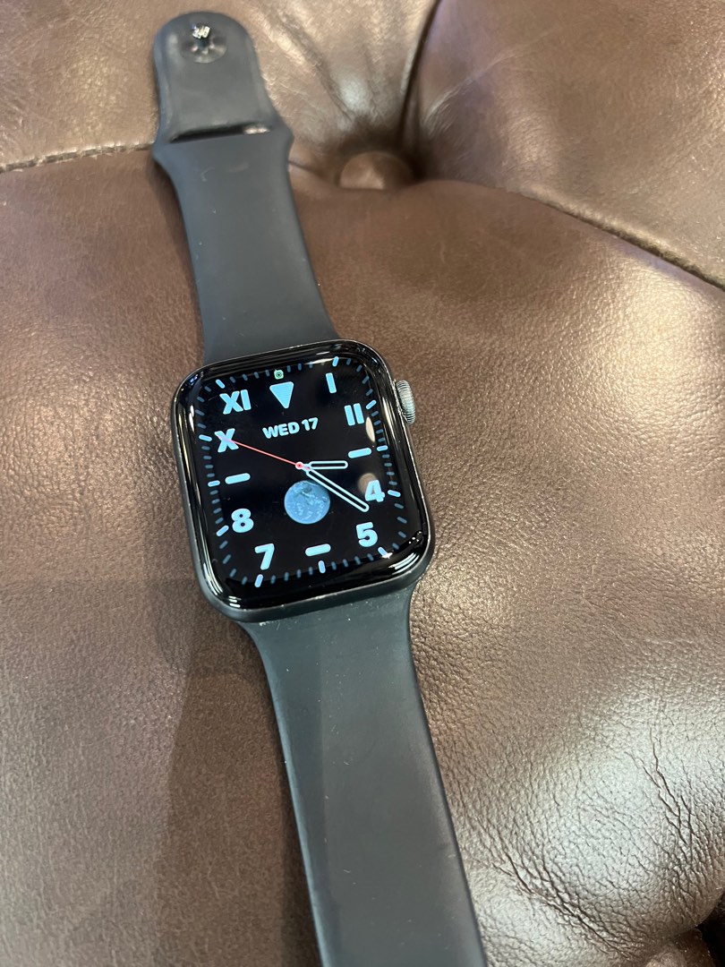 Iwatch 5 space gray 2025