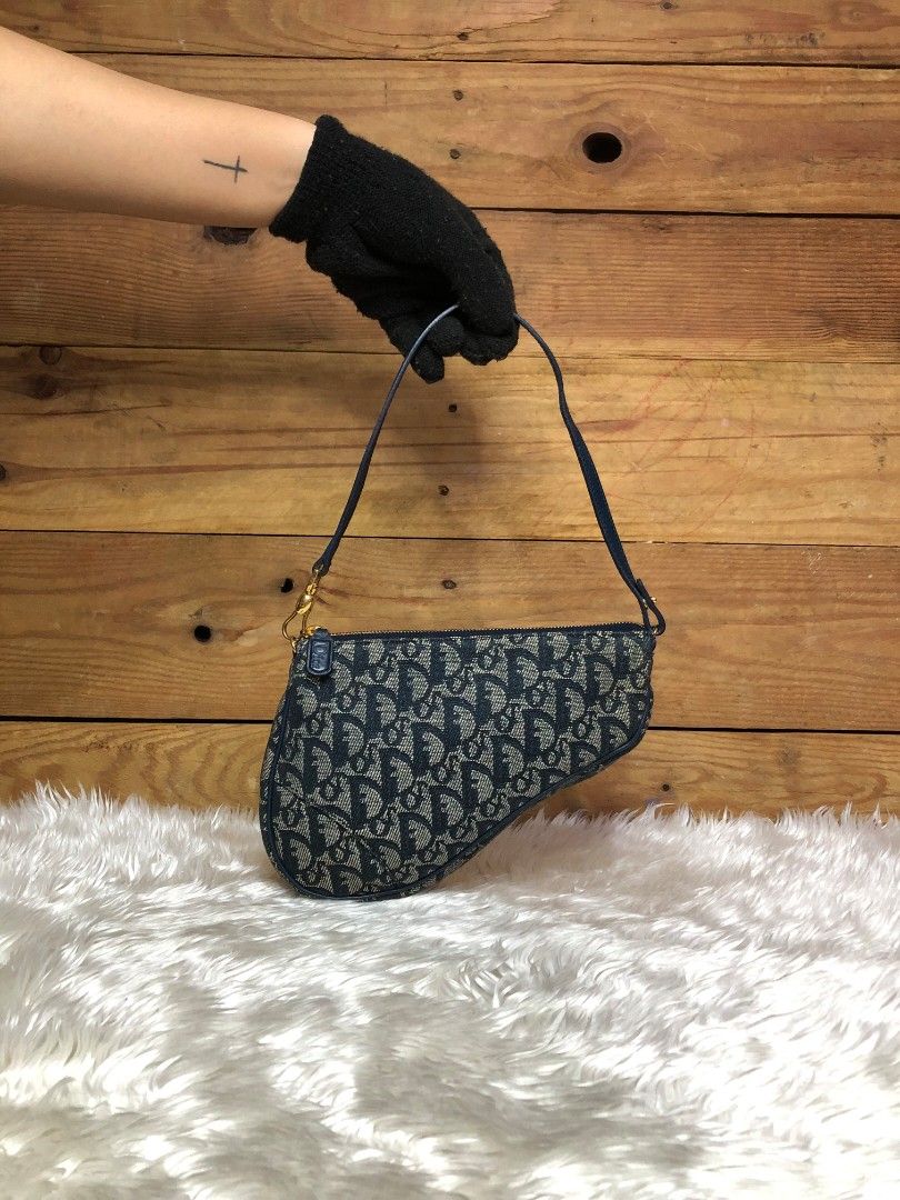 Christian dior monogram mini saddle pochette clearance