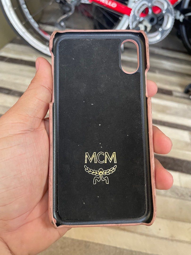 Iphone x 2025 case mcm
