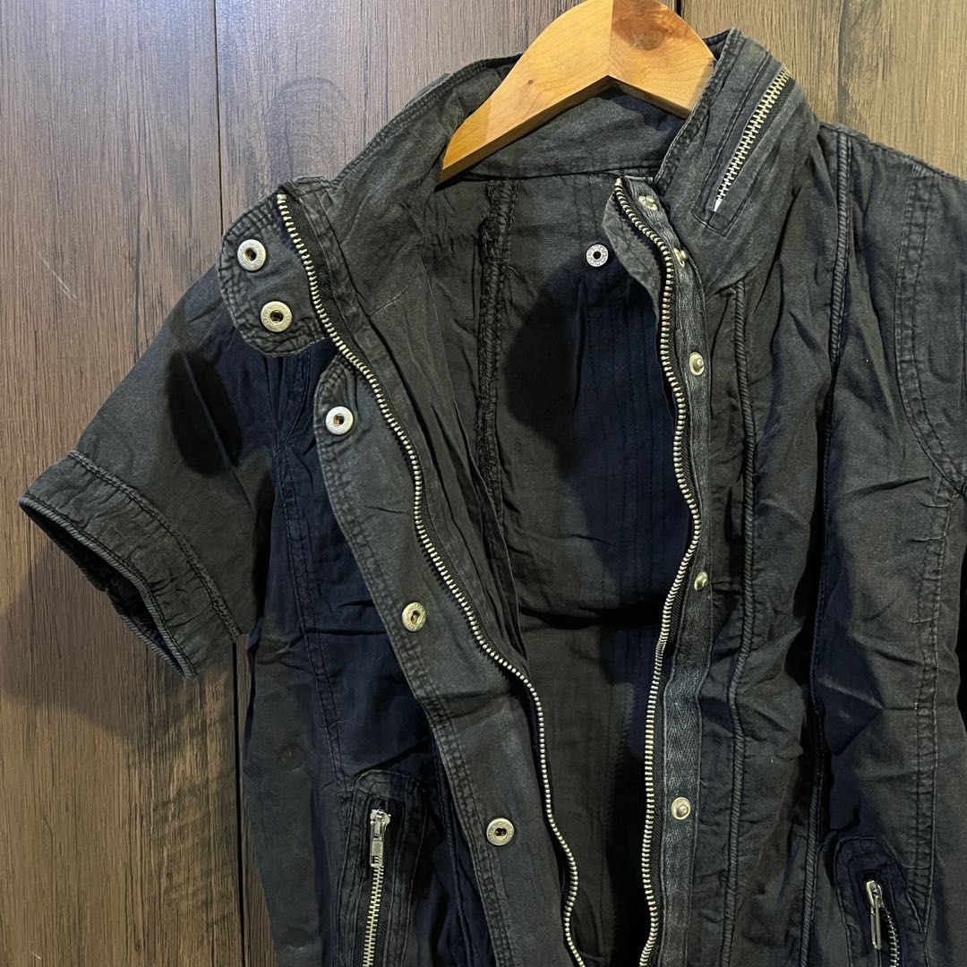Black Jacket Hoodie (Category: Coats, Jackets and Outerwear) located in Makati City. Submitted by glammodaph (Listing ID 1280201529, Image 2). Description: Declutering my Biker Jacket zipper buttons with zipped hoody.