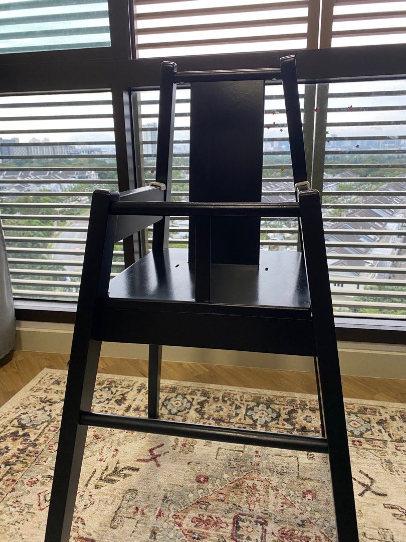 Blames top high chair