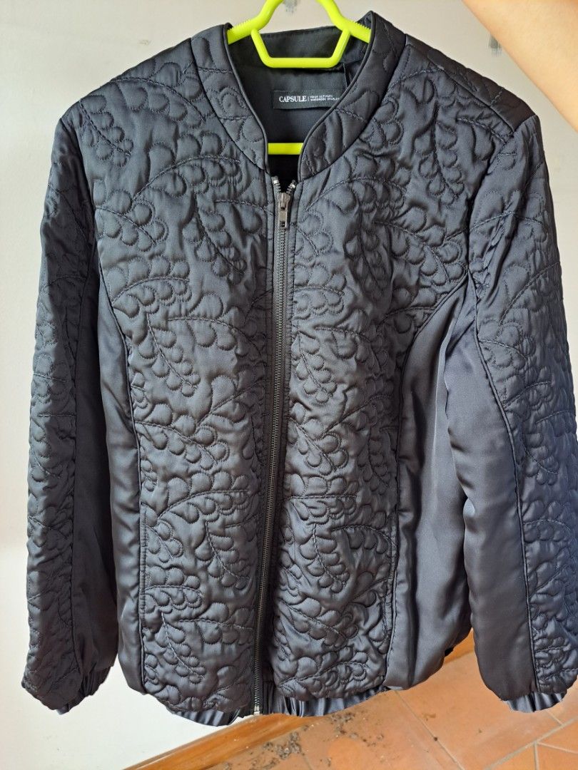 Brand New Quilted Bomber Jacket with tags Women s Fashion Coats