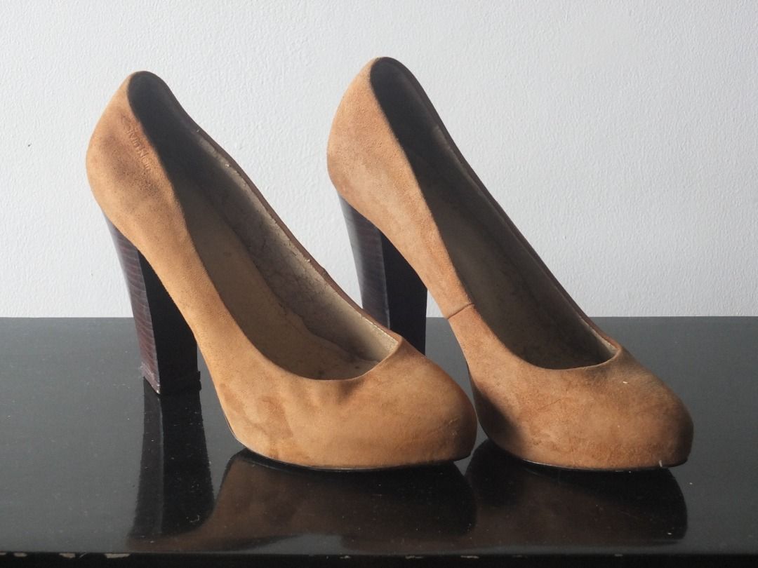 Calvin klein suede pumps top