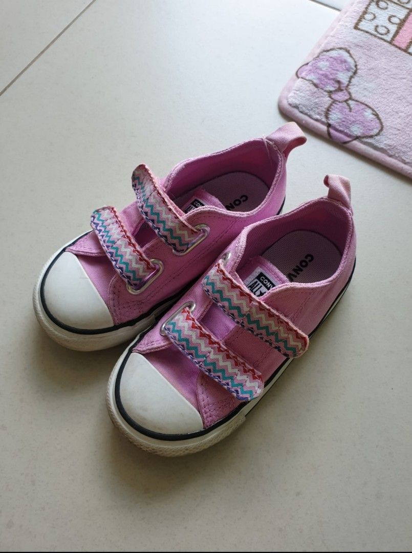 Child outlet converse shoes