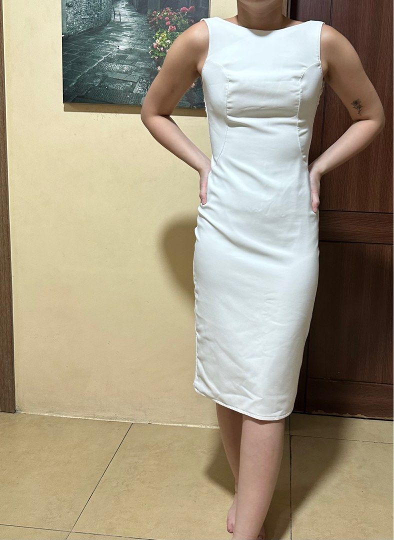 Civil Wedding Dress (Category: Evening dresses & gowns) located in Quezon City. Submitted by __decluttering (Listing ID 1280075135, Image 3). Description: Custom made Fits small-semi medium frame.