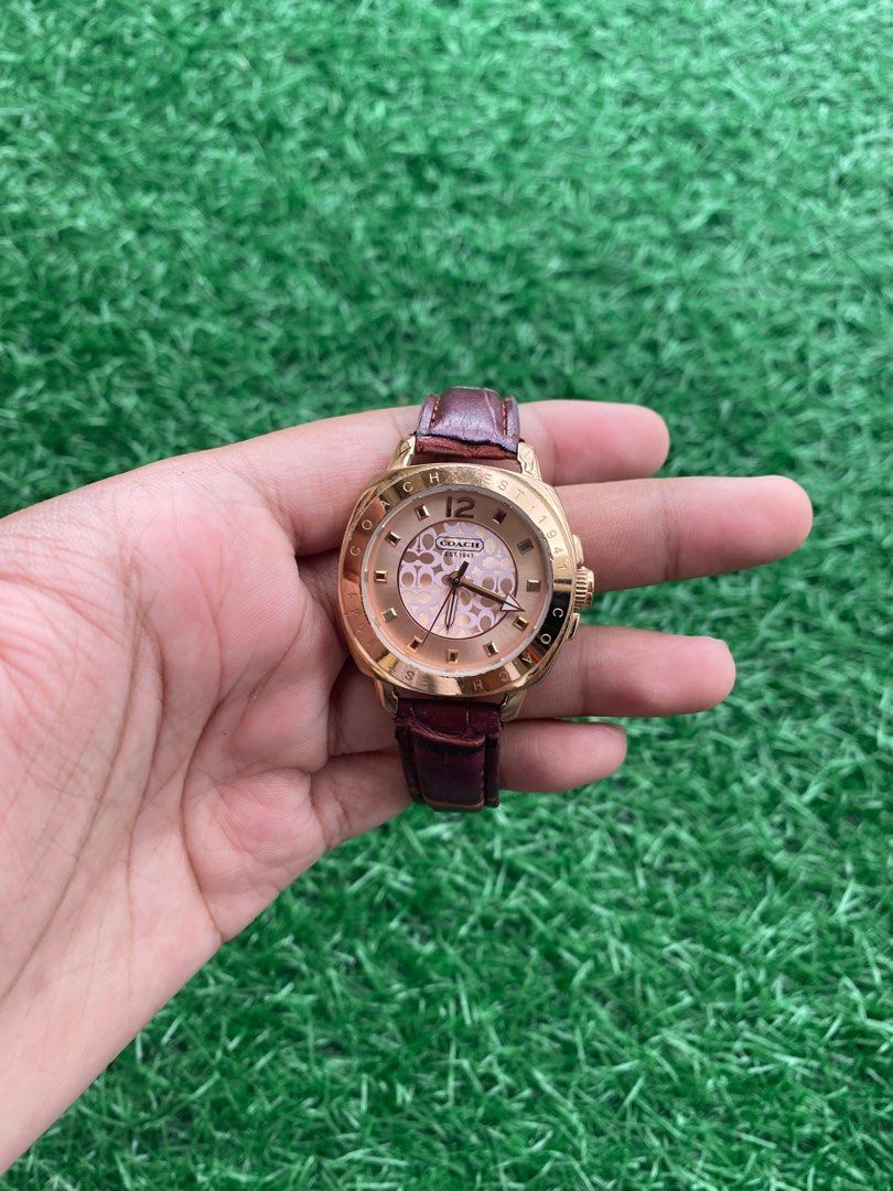 Gold coach watch new arrivals