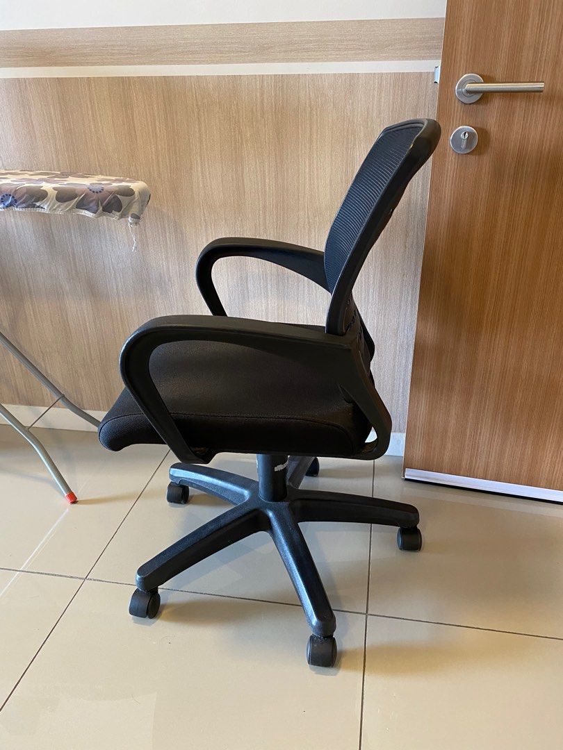 Office chairs online online olx