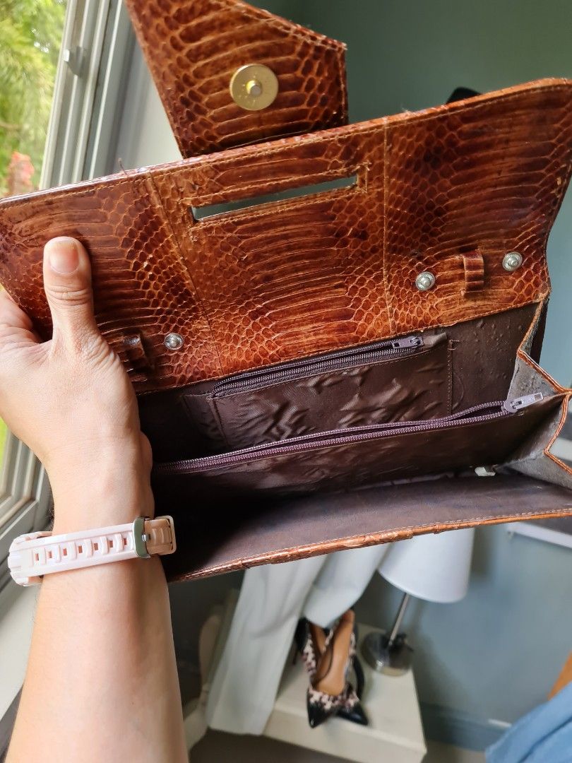 Crocs Clutch Bag (Category: Luxury Bags & Wallets) located in Cagayan de Oro. Submitted by hotpink26 (Listing ID 1280021983, Image 3). Description: Vintage Crocs Clutch Bag Almost New (used 2x only), bought inHK 📌Get the 🟥ermes bag for less! (check photo 5) frommycloset/decluttering/toomanybags/cleanoutsale2024 #2024declutter.