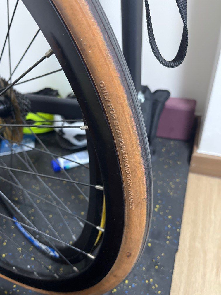 Decathlon indoor best sale trainer