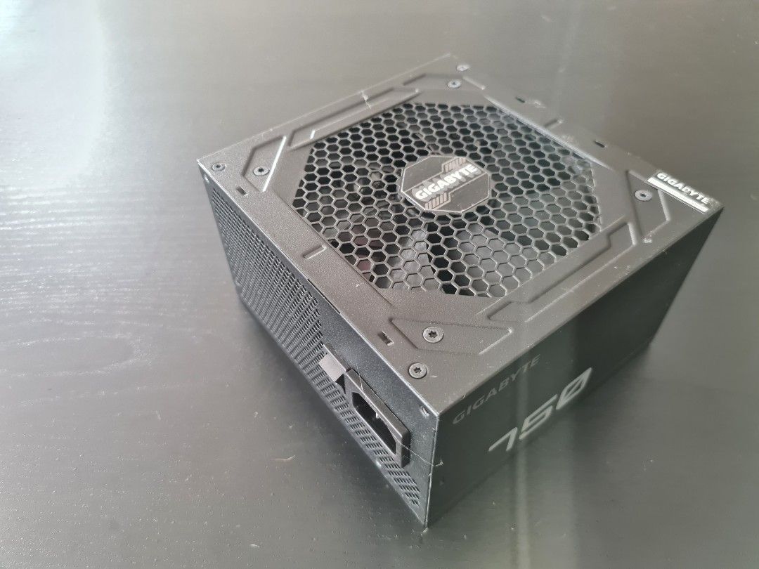 DEFECTIVE Gigabyte P750GM 80plus Gold, Computers & Tech, Parts