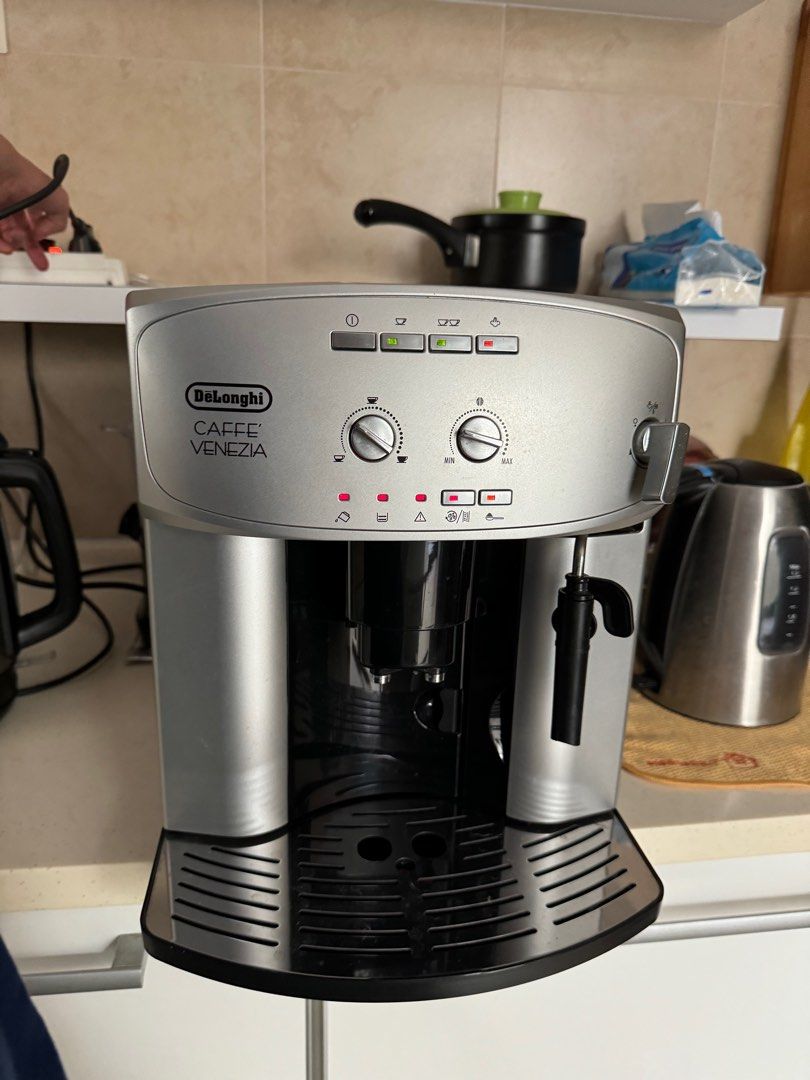 DeLonghi Caffe Venezia ESAM 2200 Espresso Coffee Machine