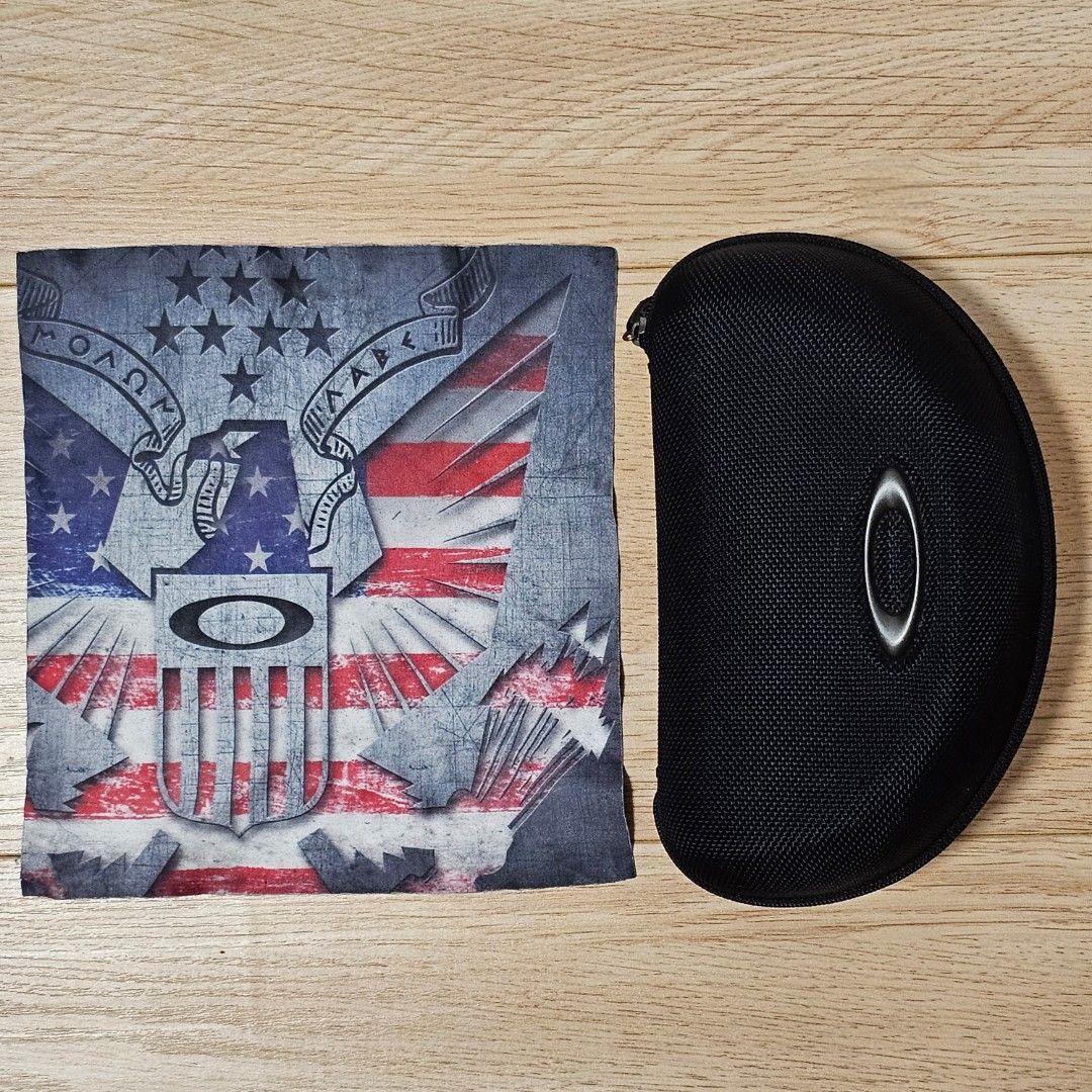 Oakley sunglasses hard case top