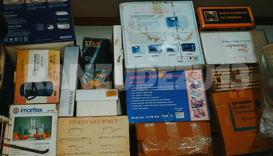 FOR SALE: Kitchen Appliances and Tools (Category: Other Kitchen Appliances) located in Binan City. Submitted by ranzudezu13 (Listing ID 1280187050, Image 1). Description: Hello there stranger! I am selling these kitchen appliances and tools that were sent from the U.S 👍🏻 ***Note that the appliances will be needing a power transformer (110V)⚡ RFS: Massive decluttering 📦 . . . Conditions: most of these are brand new and have never been used befo