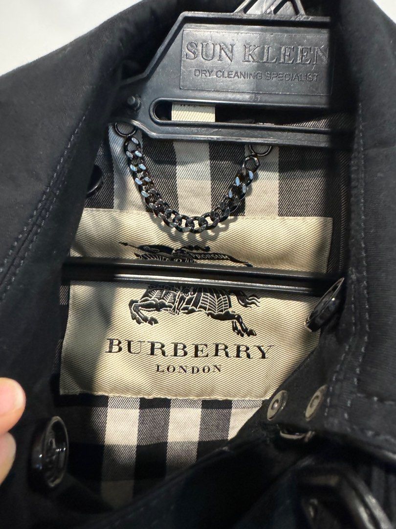 Burberry trench 2025 with leather sleeves