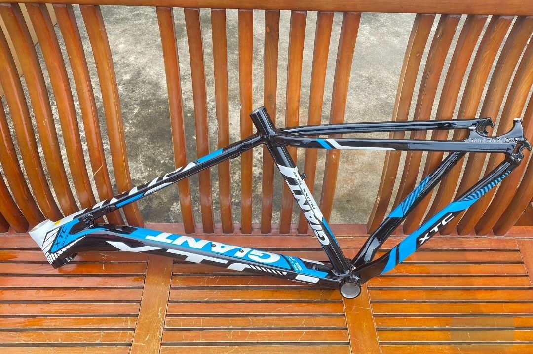 giant xtc slr 27.5 frame M size not giant xtc 800 not giant xtc 820 not trek marlin Sports Equipment Bicycles Parts Parts Accessories on Carousell