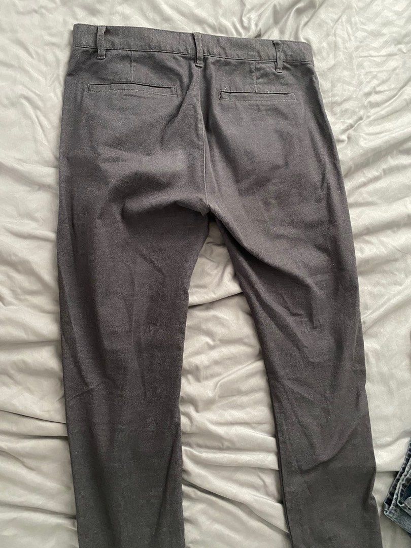 Giordani Inno-Khakis Regular Tapered Pants (Category: Trousers) located in Imus. Submitted by commoditieees (Listing ID 1280031596, Image 2). Description: Size 30.