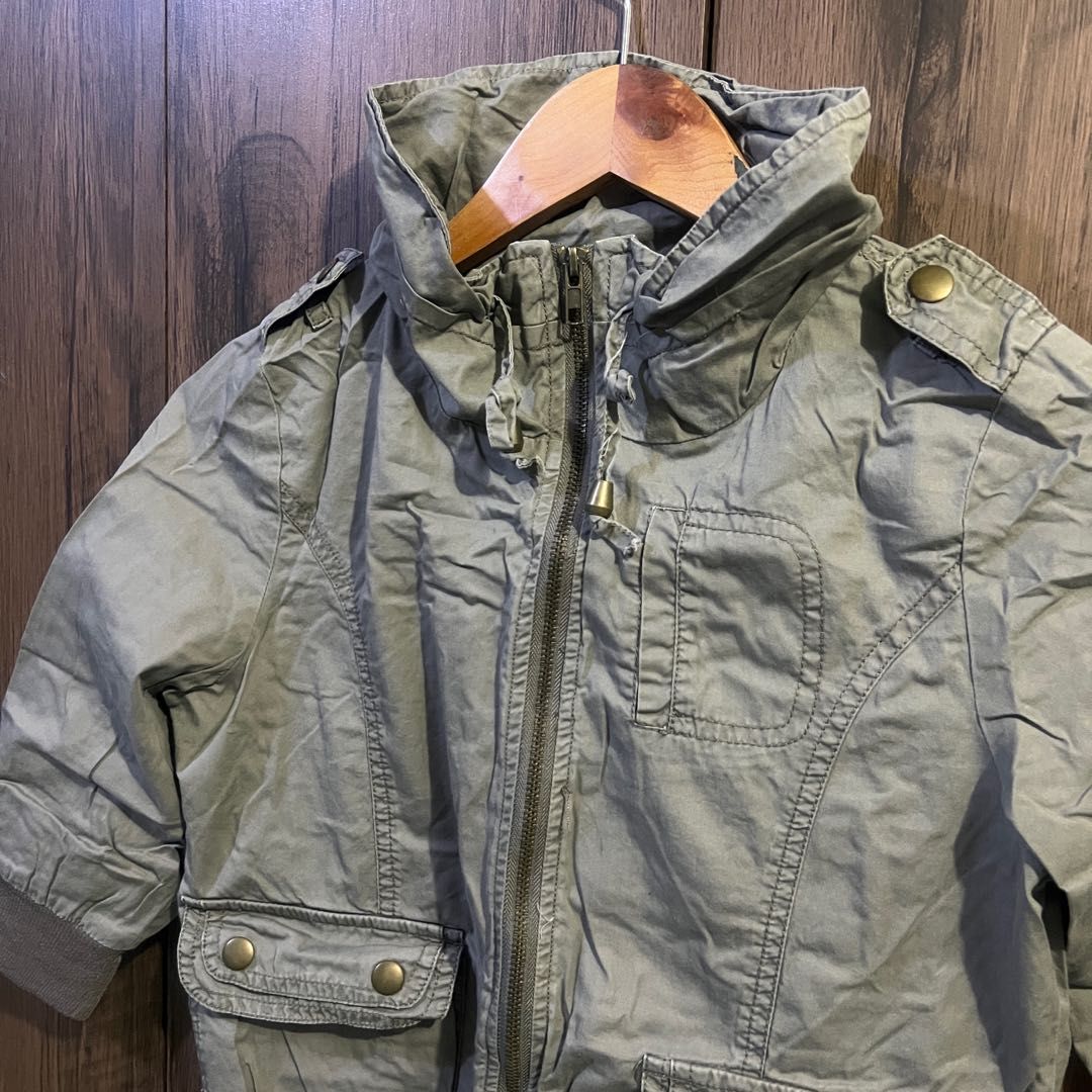 Grey Biker Jacket Cropped (Category: Coats, Jackets and Outerwear) located in Makati City. Submitted by glammodaph (Listing ID 1280202389, Image 2). Description: Grey Crop Biker Bomber Jacket Zipped.
