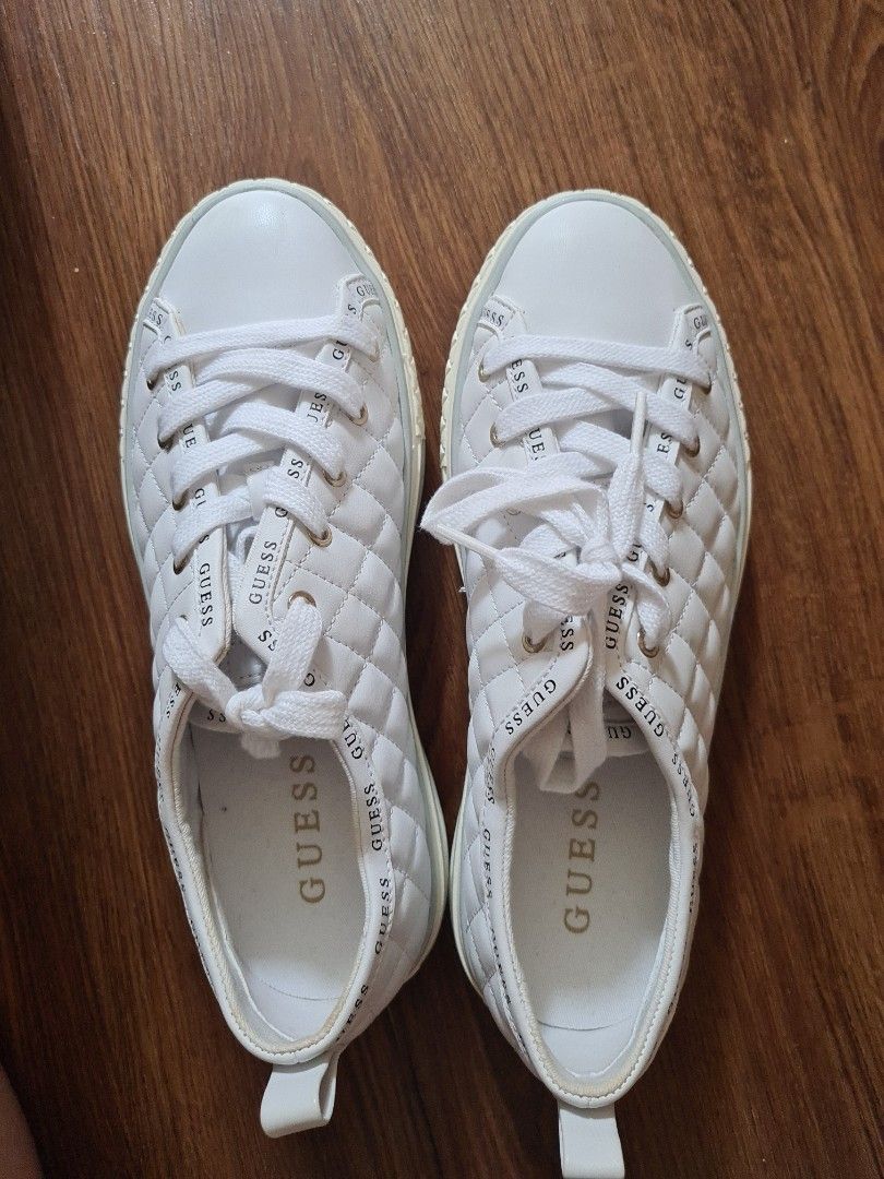 G by hotsell guess sneakers white