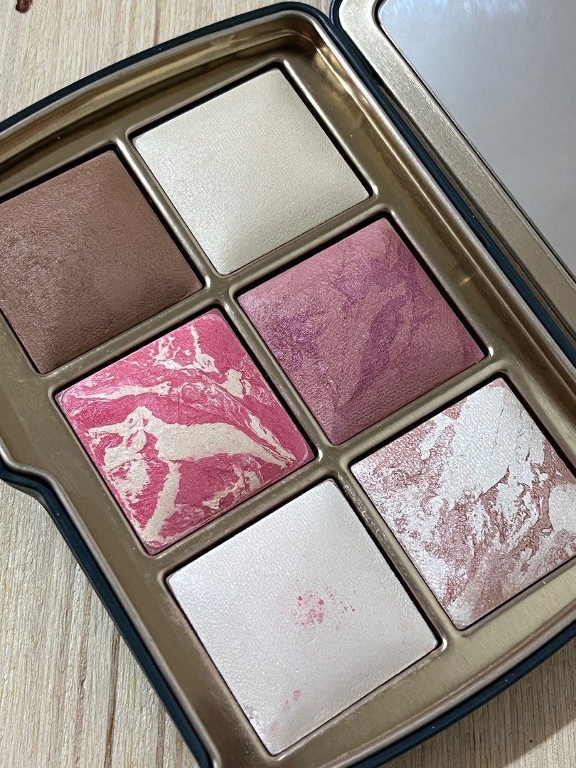 Hourglass Ambient Lighting Palette UNLOCKED Jellyfish, Beauty & Personal Care,