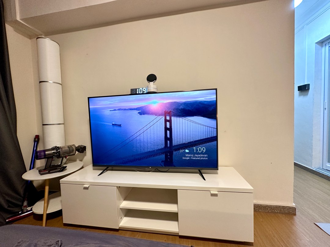 Byas top tv unit