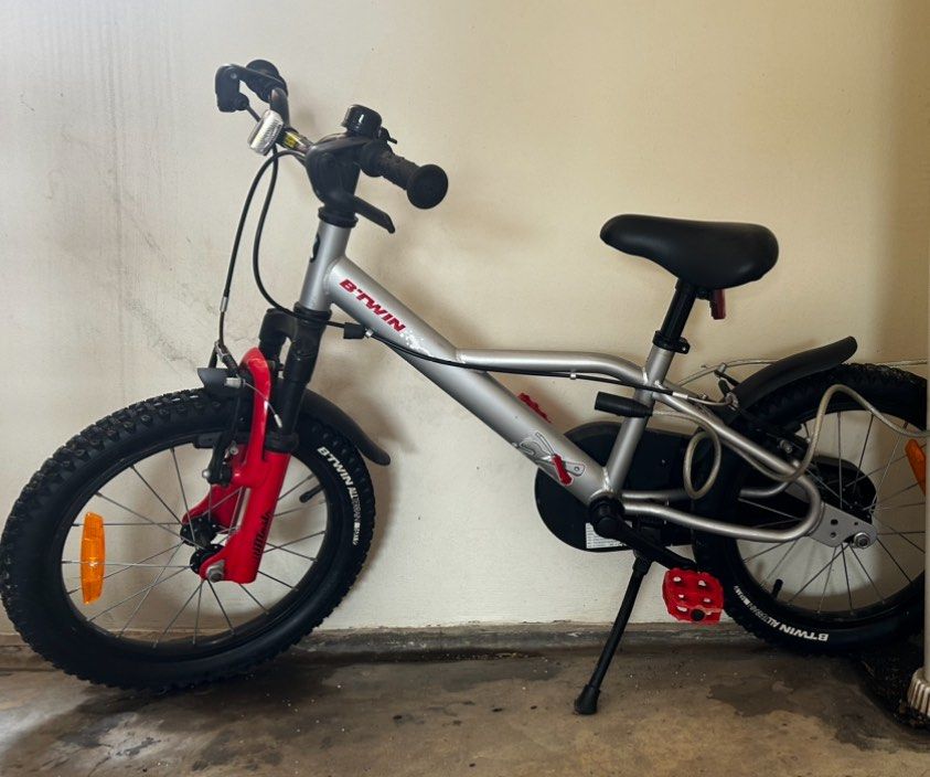 Btwin best sale monster truck