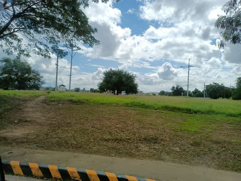 LOT COM'LRES'L WOODRIDGE HEIGHTS, MALANDAY, MARIKINA / QC,, Property