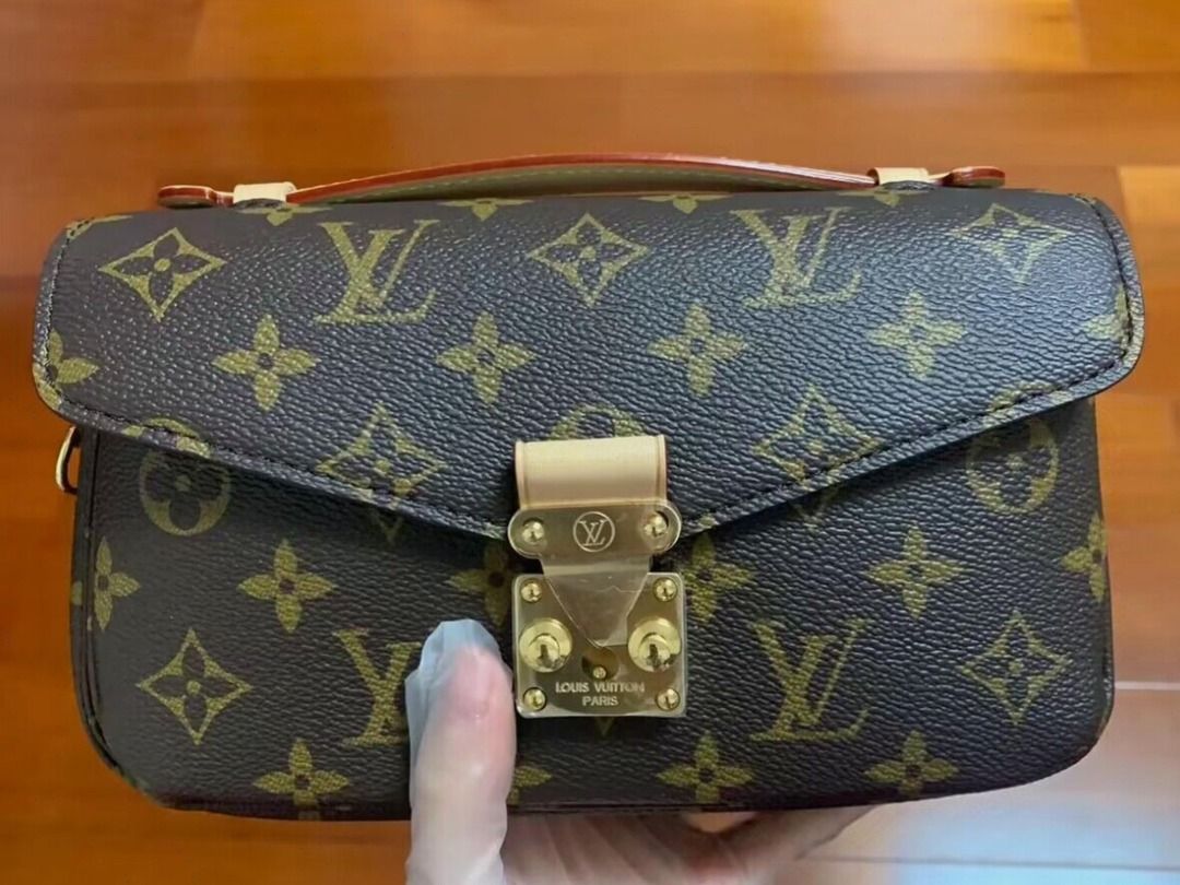 LV Little Postman Bag Almost brand new