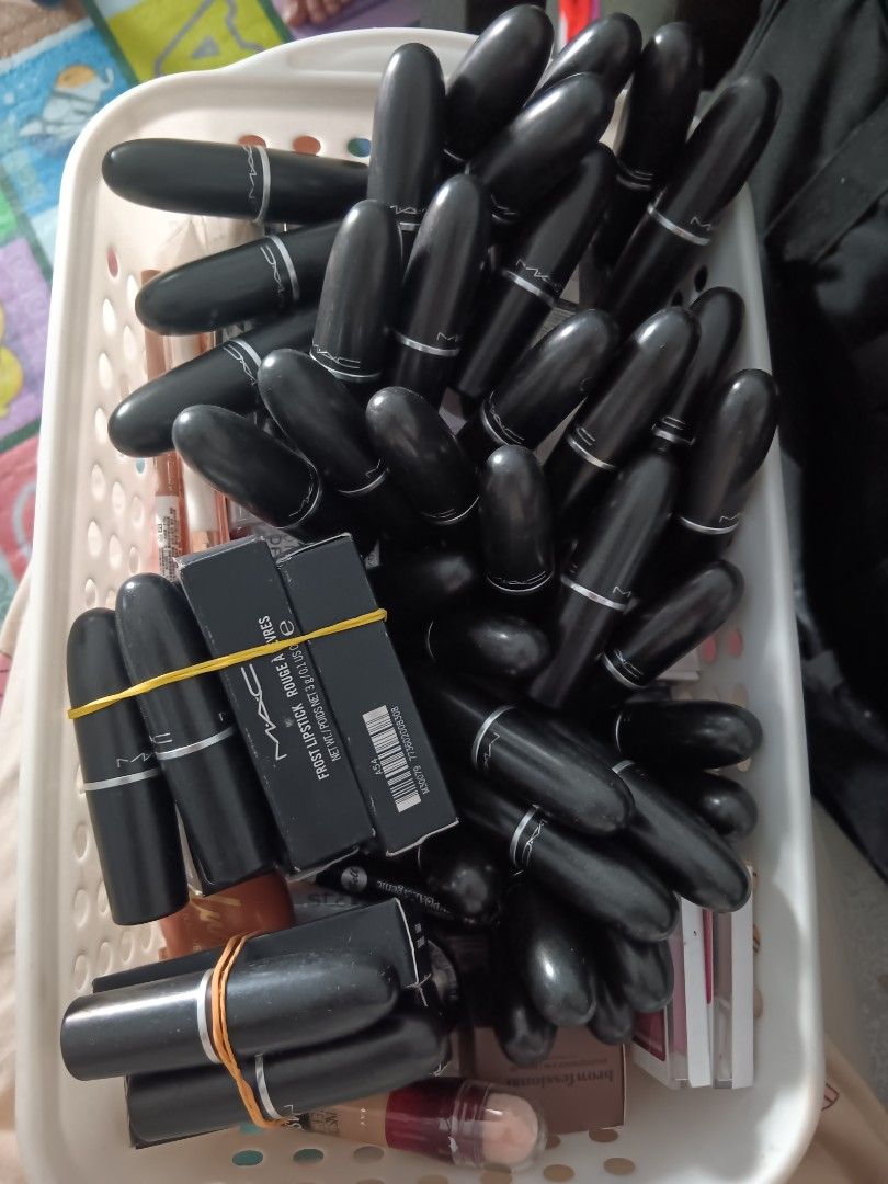 Mac lippies sale or swap (Category: Makeup) located in Makati City. Submitted by dilancay (Listing ID 1280162544, Image 1). Description: authentic mac lippies for bundle sale or swap.