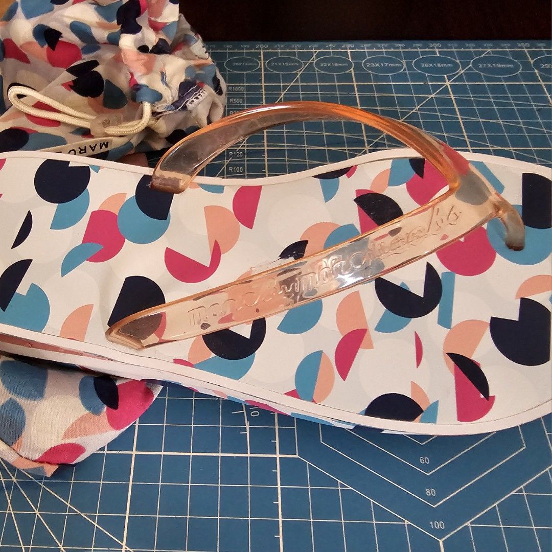 marc jacobs flip flops