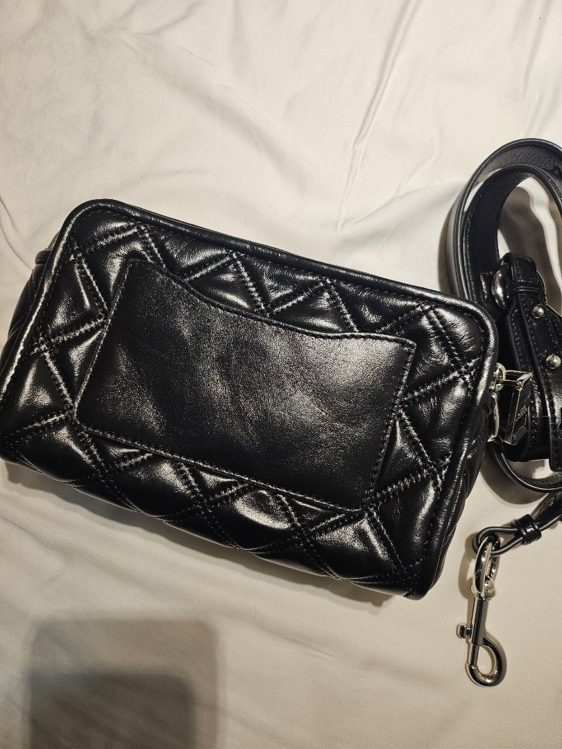 Marc jacobs black quilted bag hotsell