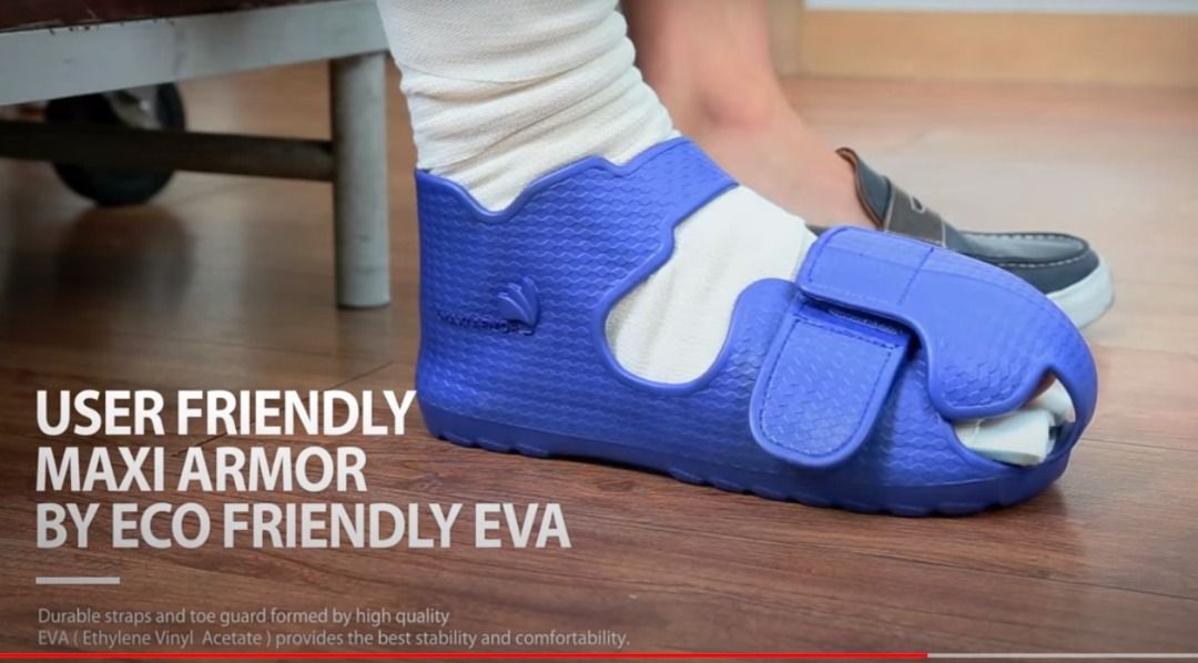 Maxi Armor Toe Guard Cast Shoe (S size), Health & Nutrition, Assistive