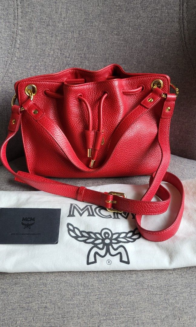 MCM leather bag in Chilly red, Barang Mewah, Tas Dompet di Carousell