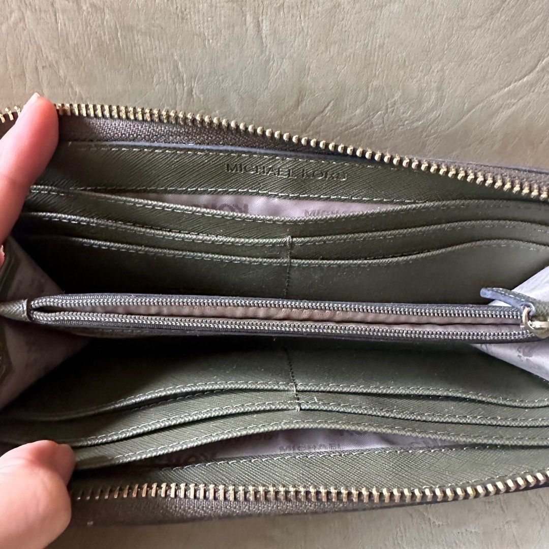 Michael kors top fulton wallet olive