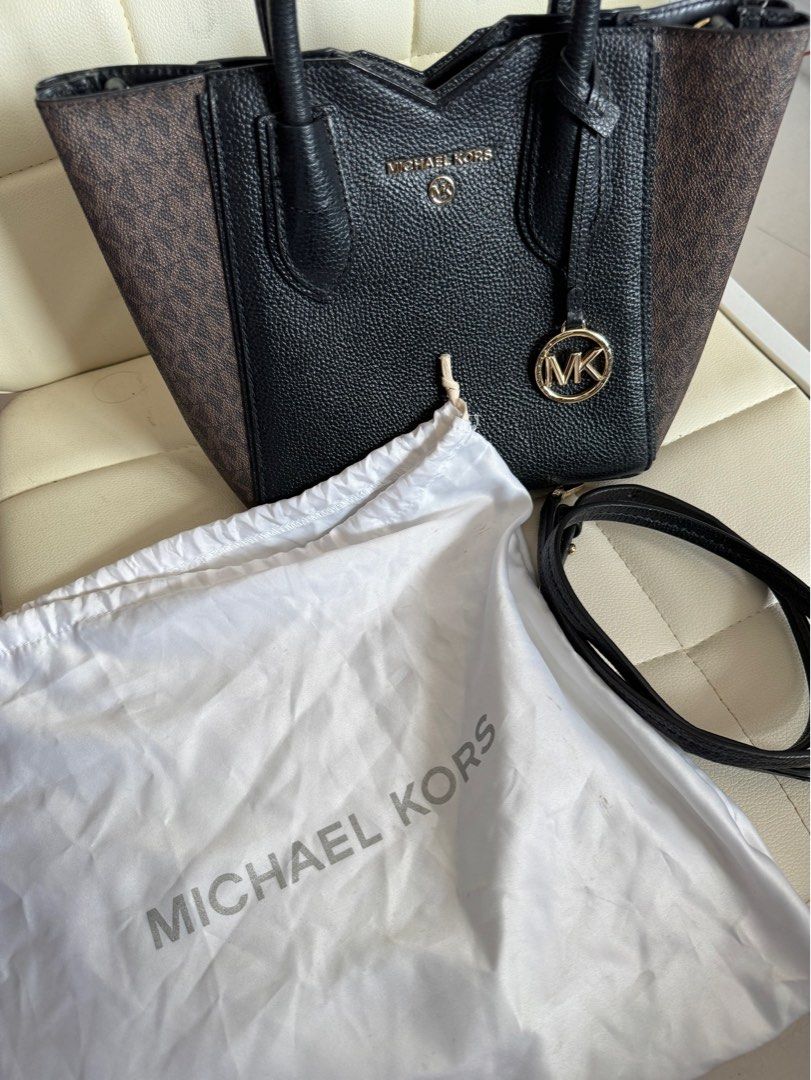 Mae small pebbled best sale leather messenger bag
